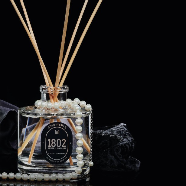 Diffuseur de Parfum 4312 - Perle, cires végétales et parfum de Grasse - Le  Chatelard 1802